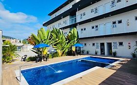 Chalé 19 com Piscina Ubatuba Maranduba proximo á praia